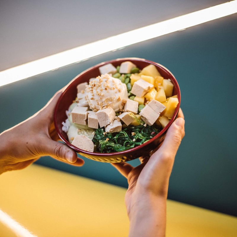 Poke bowl con tofu